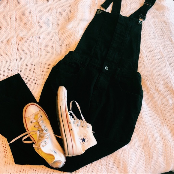 Forever 21 Denim - FOREVER 21 SOLID BLACK SKINNY JEAN OVERALLS
